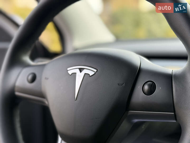 Позашляховик / Кросовер Tesla Model Y 2020 в Луцьку