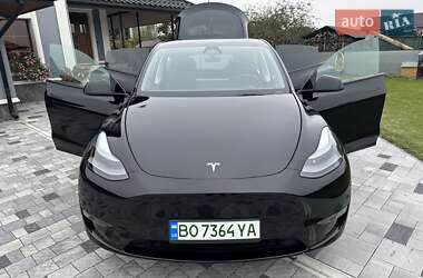 Внедорожник / Кроссовер Tesla Model Y 2024 в 