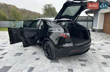 Внедорожник / Кроссовер Tesla Model Y 2024 в 