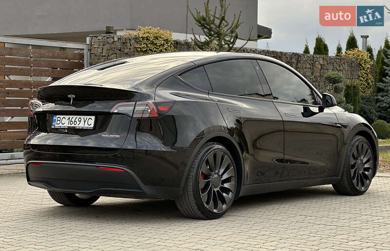 Внедорожник / Кроссовер Tesla Model Y 2023 в Стрые