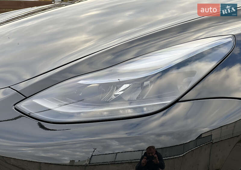 Внедорожник / Кроссовер Tesla Model Y 2023 в Стрые