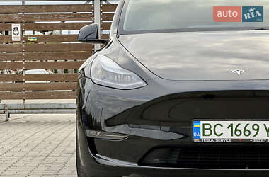 Позашляховик / Кросовер Tesla Model Y 2023 в 