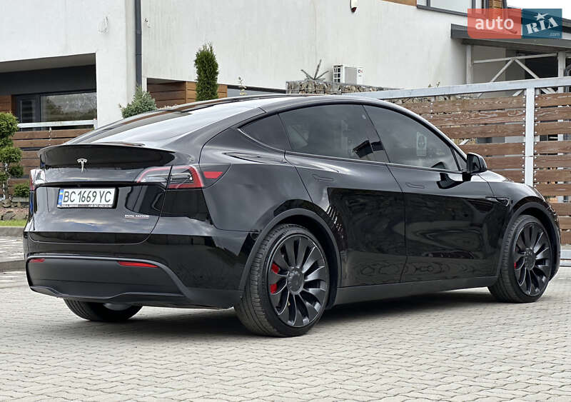 Внедорожник / Кроссовер Tesla Model Y 2023 в Стрые