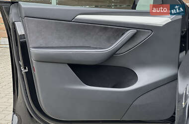 Позашляховик / Кросовер Tesla Model Y 2023 в 