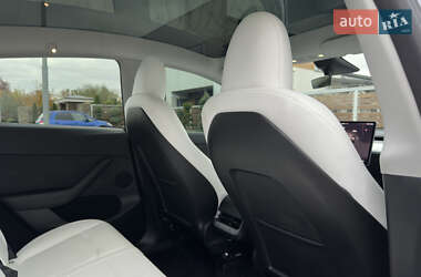 Позашляховик / Кросовер Tesla Model Y 2023 в 