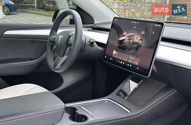 Позашляховик / Кросовер Tesla Model Y 2023 в 