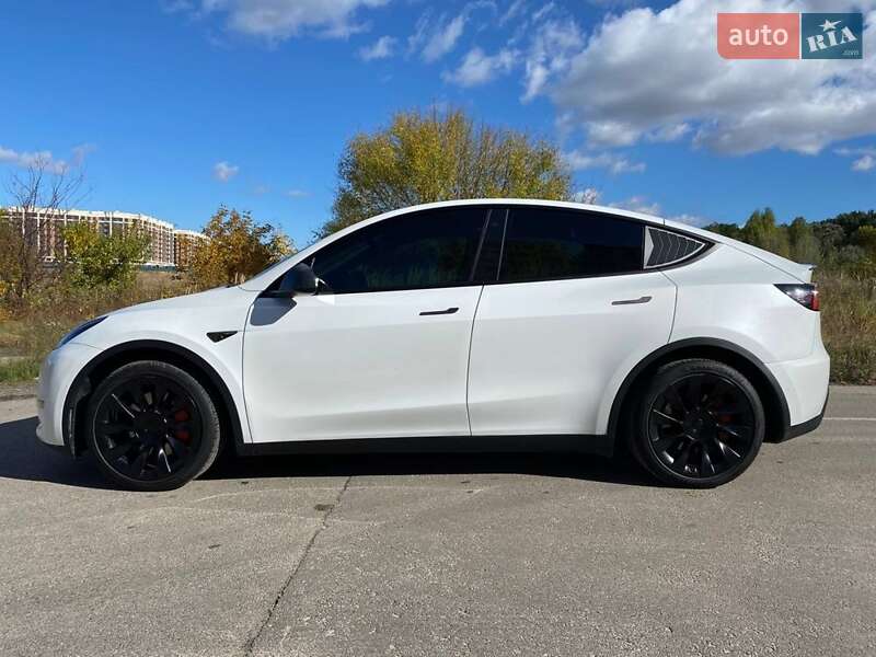 Позашляховик / Кросовер Tesla Model Y 2021 в Києві фото 2 Позашляховик / Кросовер Tesla Model Y 2021 в Києві