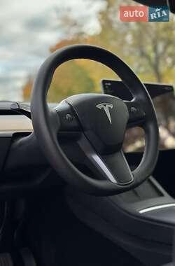 Внедорожник / Кроссовер Tesla Model Y 2023 в 
