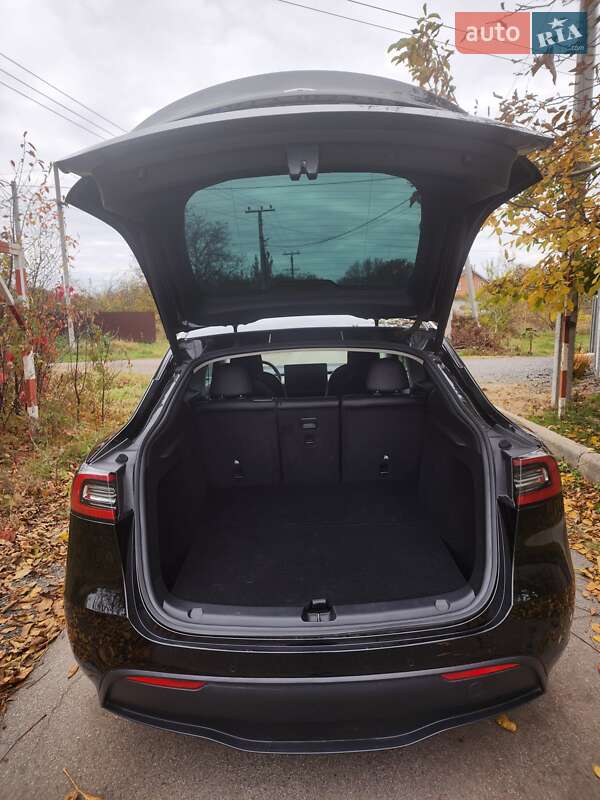 Позашляховик / Кросовер Tesla Model Y 2022 в Києві
