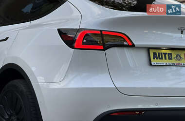 Внедорожник / Кроссовер Tesla Model Y 2021 в 