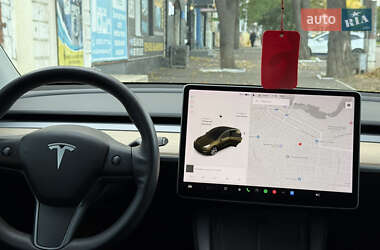 Внедорожник / Кроссовер Tesla Model Y 2021 в 