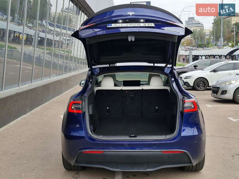 Позашляховик / Кросовер Tesla Model Y 2022 в Києві