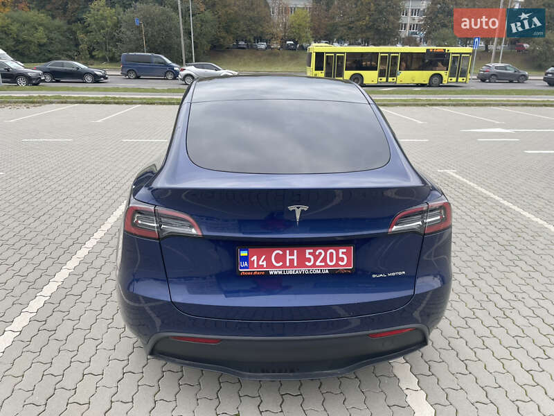Внедорожник / Кроссовер Tesla Model Y 2023 в Львове
