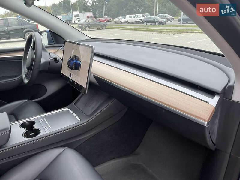 Внедорожник / Кроссовер Tesla Model Y 2023 в Львове