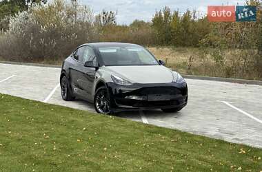 Позашляховик / Кросовер Tesla Model Y 2024 в  фото 52 Позашляховик / Кросовер Tesla Model Y 2024 в
