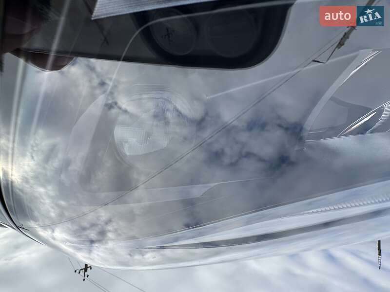 Внедорожник / Кроссовер Tesla Model Y 2024 в Сарнах
