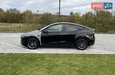 Позашляховик / Кросовер Tesla Model Y 2024 в  фото 38 Позашляховик / Кросовер Tesla Model Y 2024 в