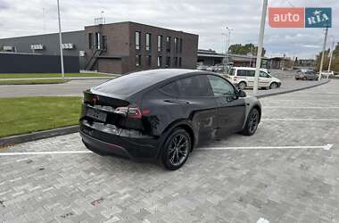 Позашляховик / Кросовер Tesla Model Y 2024 в  фото 46 Позашляховик / Кросовер Tesla Model Y 2024 в