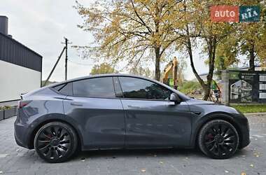 Позашляховик / Кросовер Tesla Model Y 2023 в 