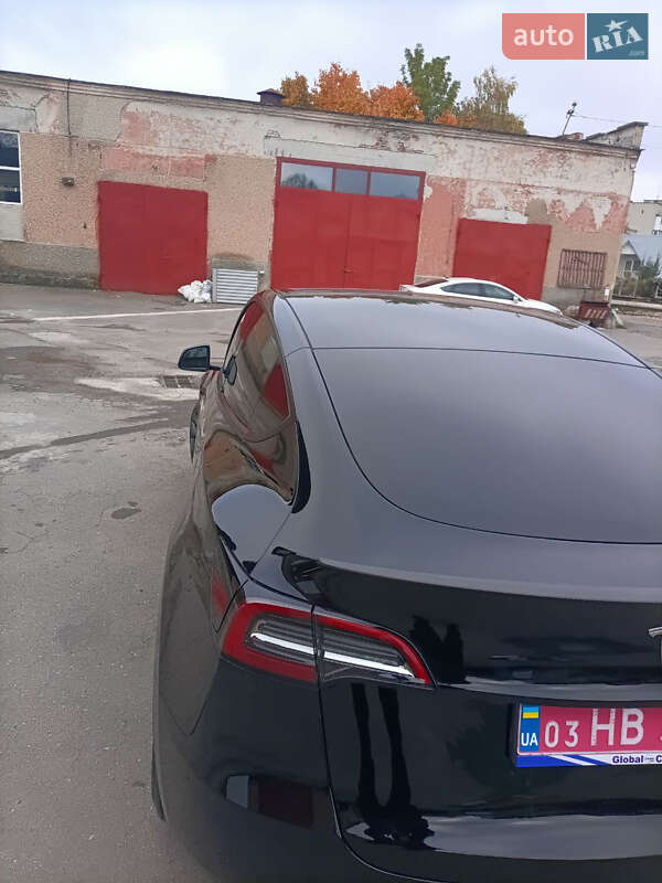 Внедорожник / Кроссовер Tesla Model Y 2024 в Тернополе