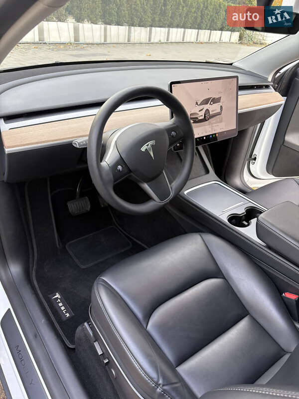 Позашляховик / Кросовер Tesla Model Y 2023 в Львові