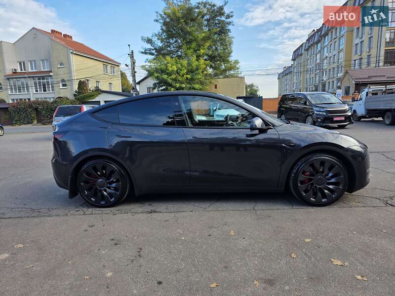 Внедорожник / Кроссовер Tesla Model Y 2024 в Одессе