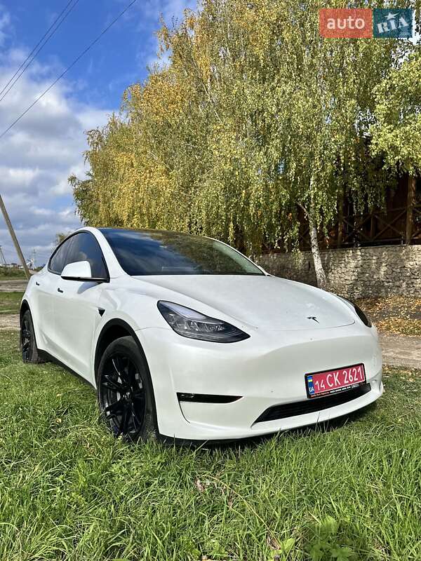 Позашляховик / Кросовер Tesla Model Y 2023 в Тернополі фото 11 Позашляховик / Кросовер Tesla Model Y 2023 в Тернополі