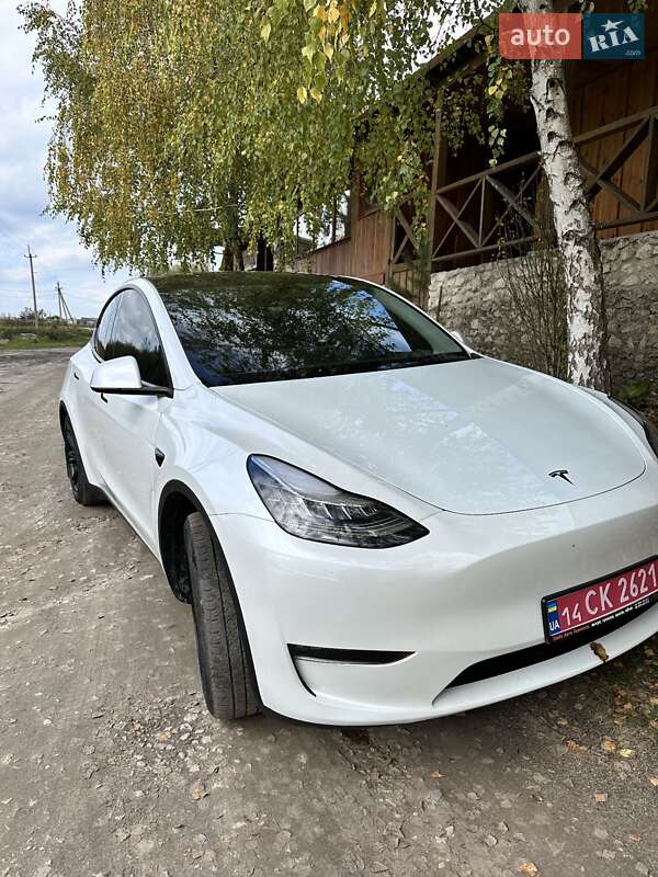 Позашляховик / Кросовер Tesla Model Y 2023 в Тернополі фото 17 Позашляховик / Кросовер Tesla Model Y 2023 в Тернополі