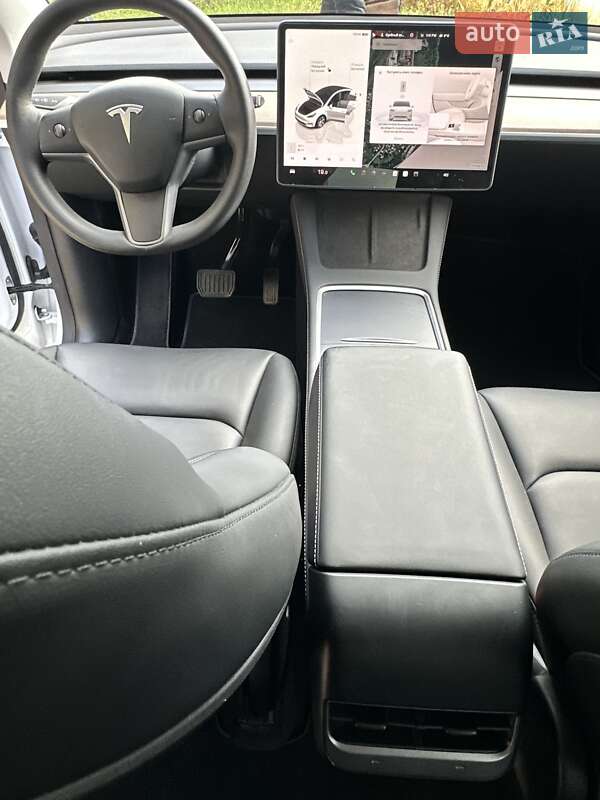 Позашляховик / Кросовер Tesla Model Y 2023 в Тернополі фото 32 Позашляховик / Кросовер Tesla Model Y 2023 в Тернополі