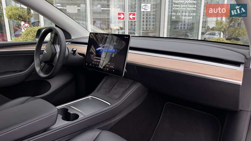 Внедорожник / Кроссовер Tesla Model Y 2024 в Чернигове