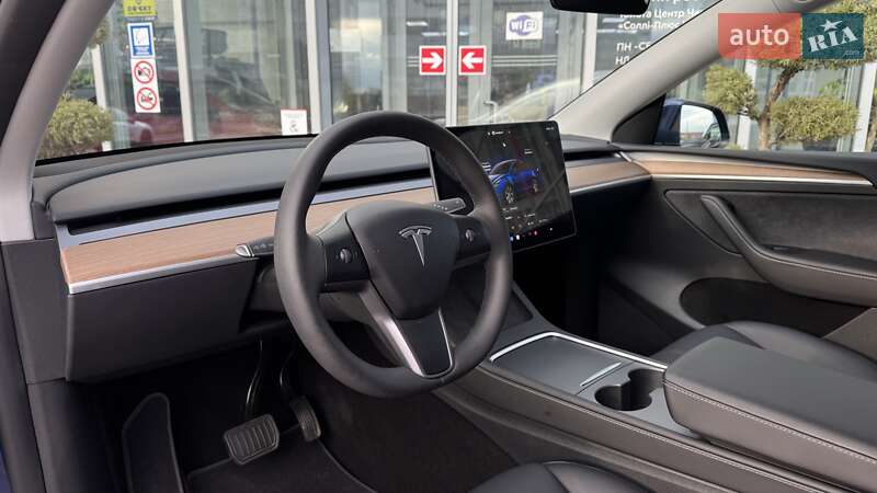 Внедорожник / Кроссовер Tesla Model Y 2024 в Чернигове