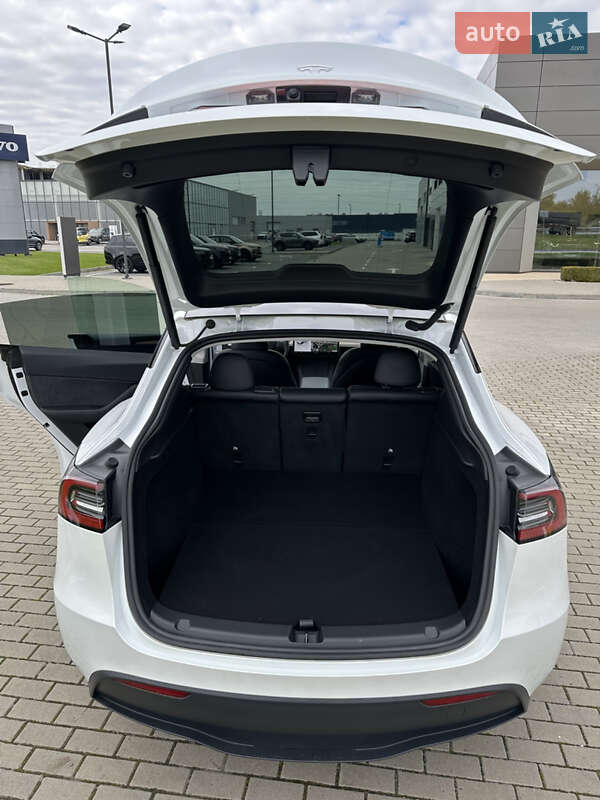 Внедорожник / Кроссовер Tesla Model Y 2024 в Львове фото 17 Внедорожник / Кроссовер Tesla Model Y 2024 в Львове