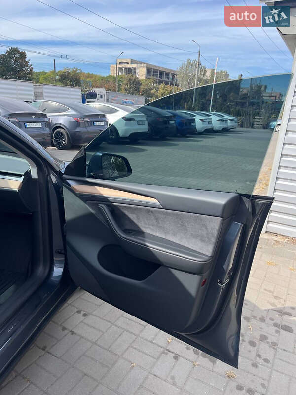 Позашляховик / Кросовер Tesla Model Y 2023 в Дніпрі фото 13 Позашляховик / Кросовер Tesla Model Y 2023 в Дніпрі