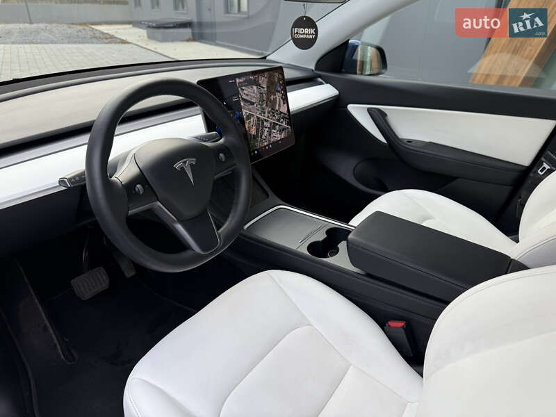 Внедорожник / Кроссовер Tesla Model Y 2021 в Луцке