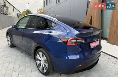 Внедорожник / Кроссовер Tesla Model Y 2021 в 