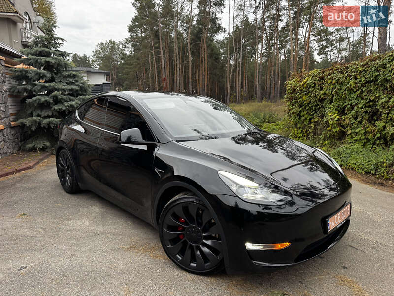 Внедорожник / Кроссовер Tesla Model Y 2023 в Киеве