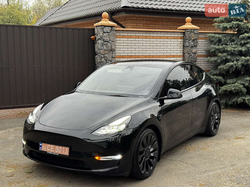 Внедорожник / Кроссовер Tesla Model Y 2023 в Киеве