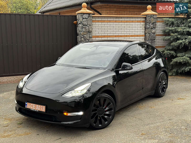 Внедорожник / Кроссовер Tesla Model Y 2023 в Киеве