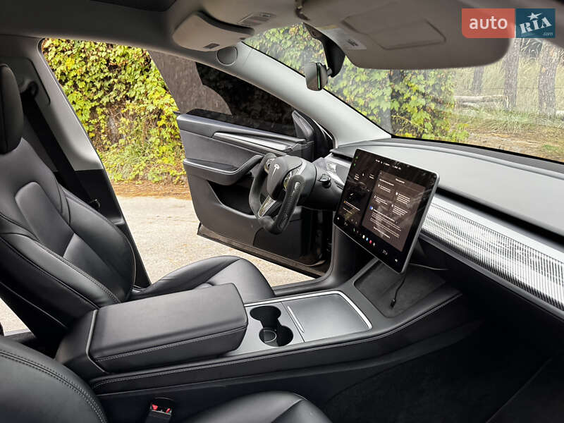 Внедорожник / Кроссовер Tesla Model Y 2023 в Киеве