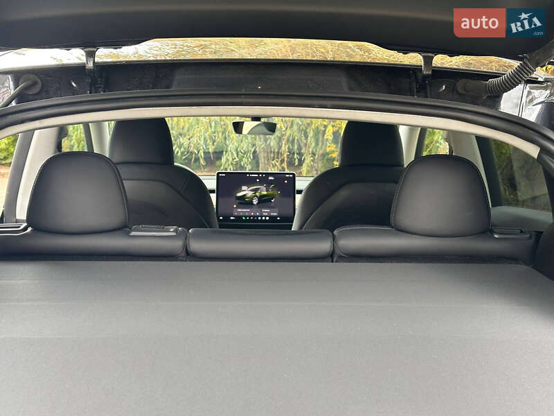 Позашляховик / Кросовер Tesla Model Y 2024 в Чернівцях фото 10 Позашляховик / Кросовер Tesla Model Y 2024 в Чернівцях