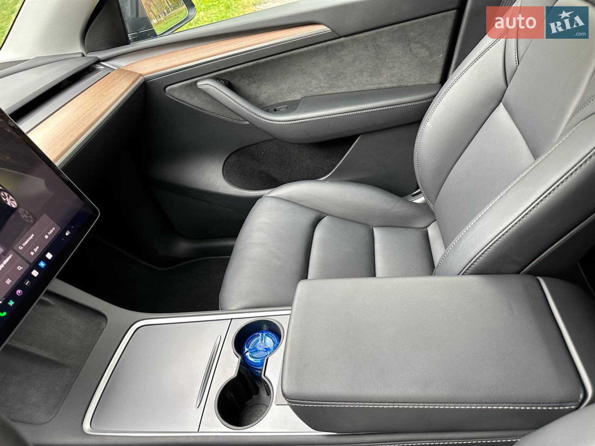 2024 Tesla Model Y - мініатюра 19