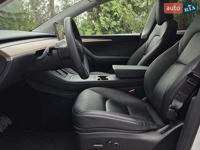 Позашляховик / Кросовер Tesla Model Y 2023 в Львові фото 14 Позашляховик / Кросовер Tesla Model Y 2023 в Львові