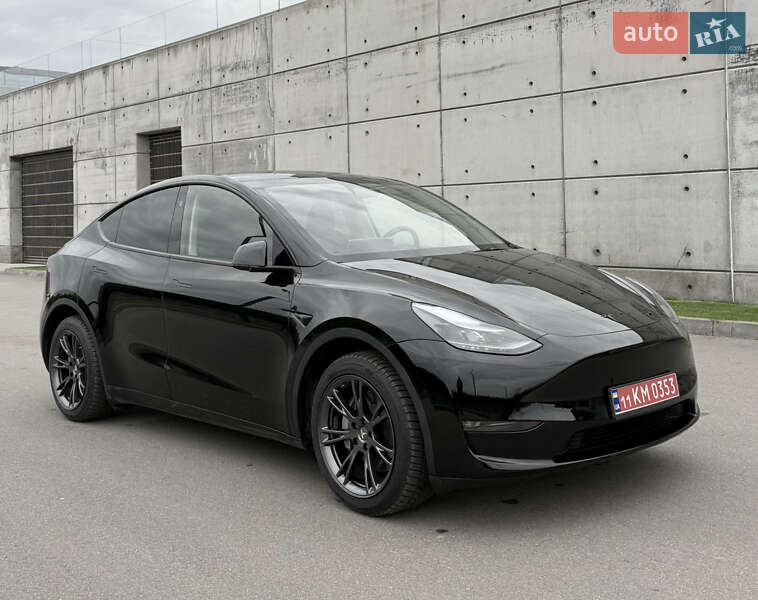 Внедорожник / Кроссовер Tesla Model Y 2024 в Киеве