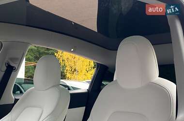 Внедорожник / Кроссовер Tesla Model Y 2021 в 