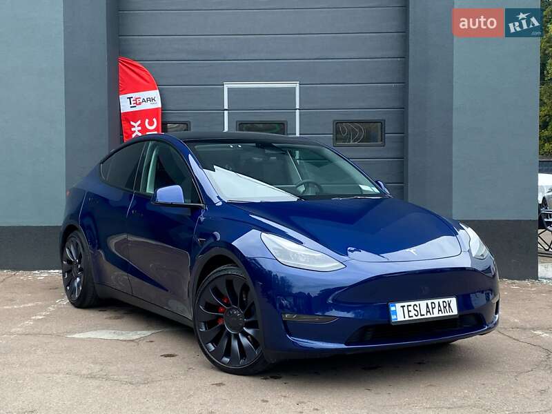 Позашляховик / Кросовер Tesla Model Y 2024 в 