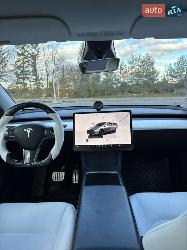 Позашляховик / Кросовер Tesla Model Y 2022 в Львові