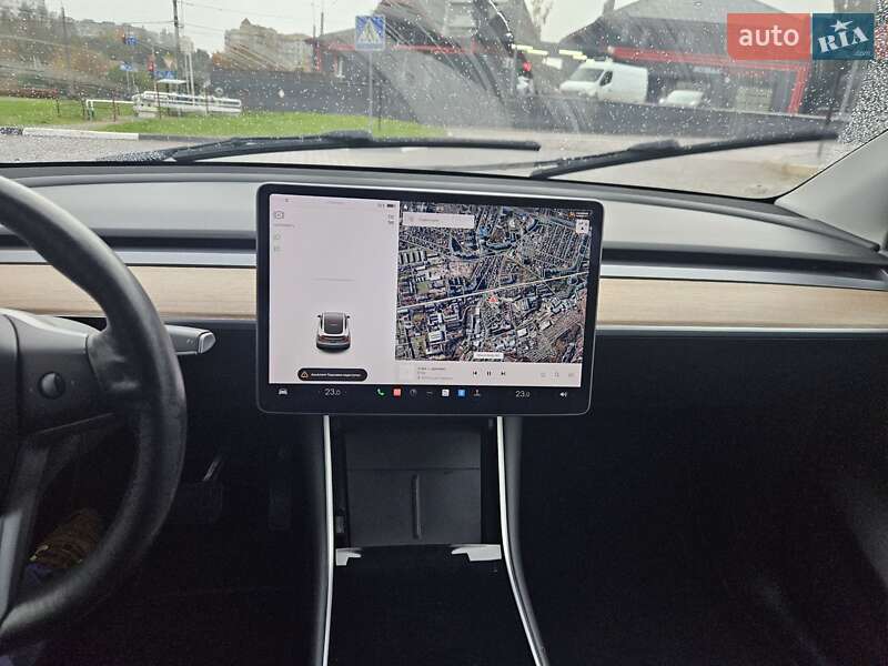 Позашляховик / Кросовер Tesla Model Y 2021 в Рівному