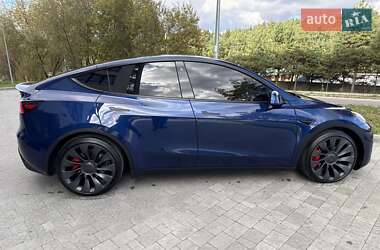 Позашляховик / Кросовер Tesla Model Y 2021 в 