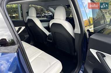Позашляховик / Кросовер Tesla Model Y 2021 в 