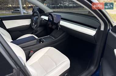 Позашляховик / Кросовер Tesla Model Y 2021 в 